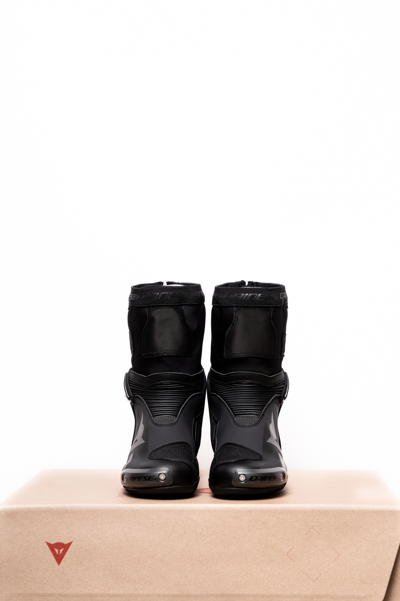 Dainese Axial 2 versenycsizma